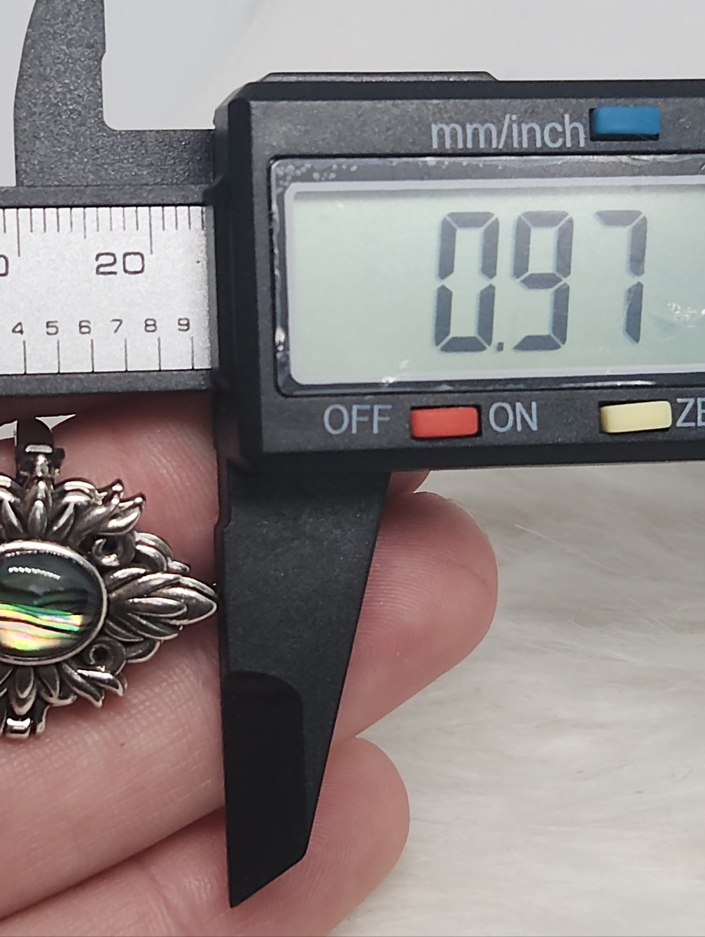 1 Pc Vintage Style Poison Ring | Abalone Shell Secret Compartment | Gothic Hinge - Picture 8 of 8